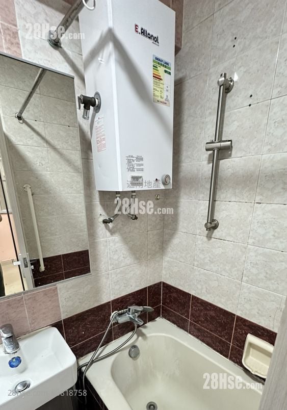 Hang Wan Building Rental 2 Bedrooms , 1 Bathroom 322 ft²