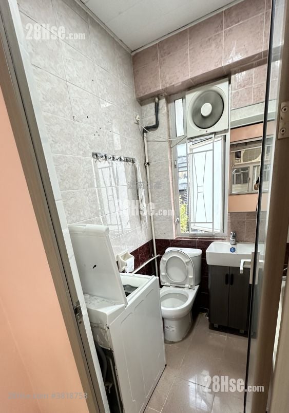 Hang Wan Building Rental 2 Bedrooms , 1 Bathroom 322 ft²