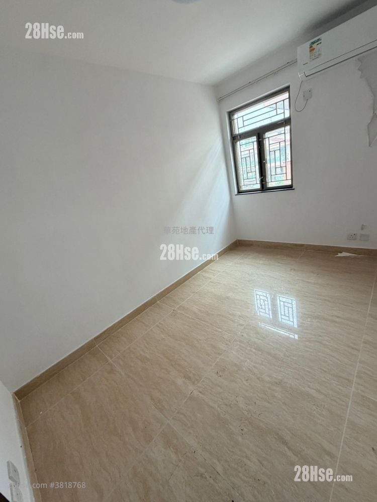 村屋 租盤 3 房 , 1 浴室 700 平方呎