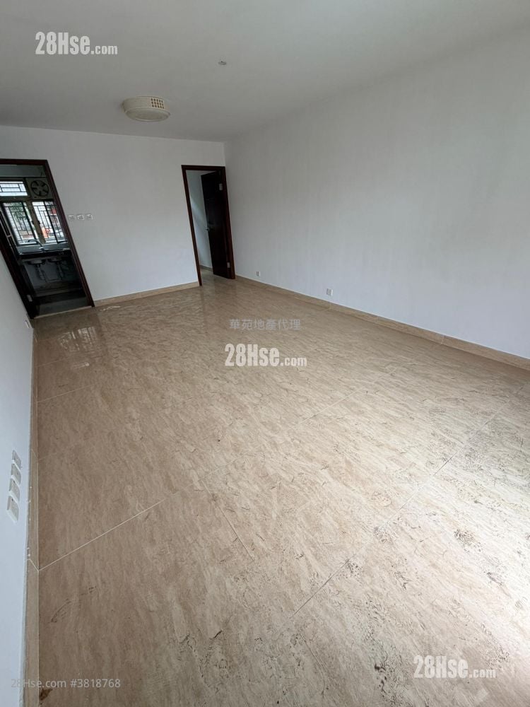 村屋 租盤 3 房 , 1 浴室 700 平方呎