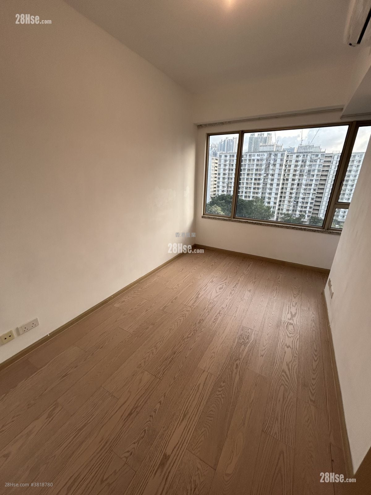 愛海頌 售盤 3 房 , 2 浴室 786 平方呎