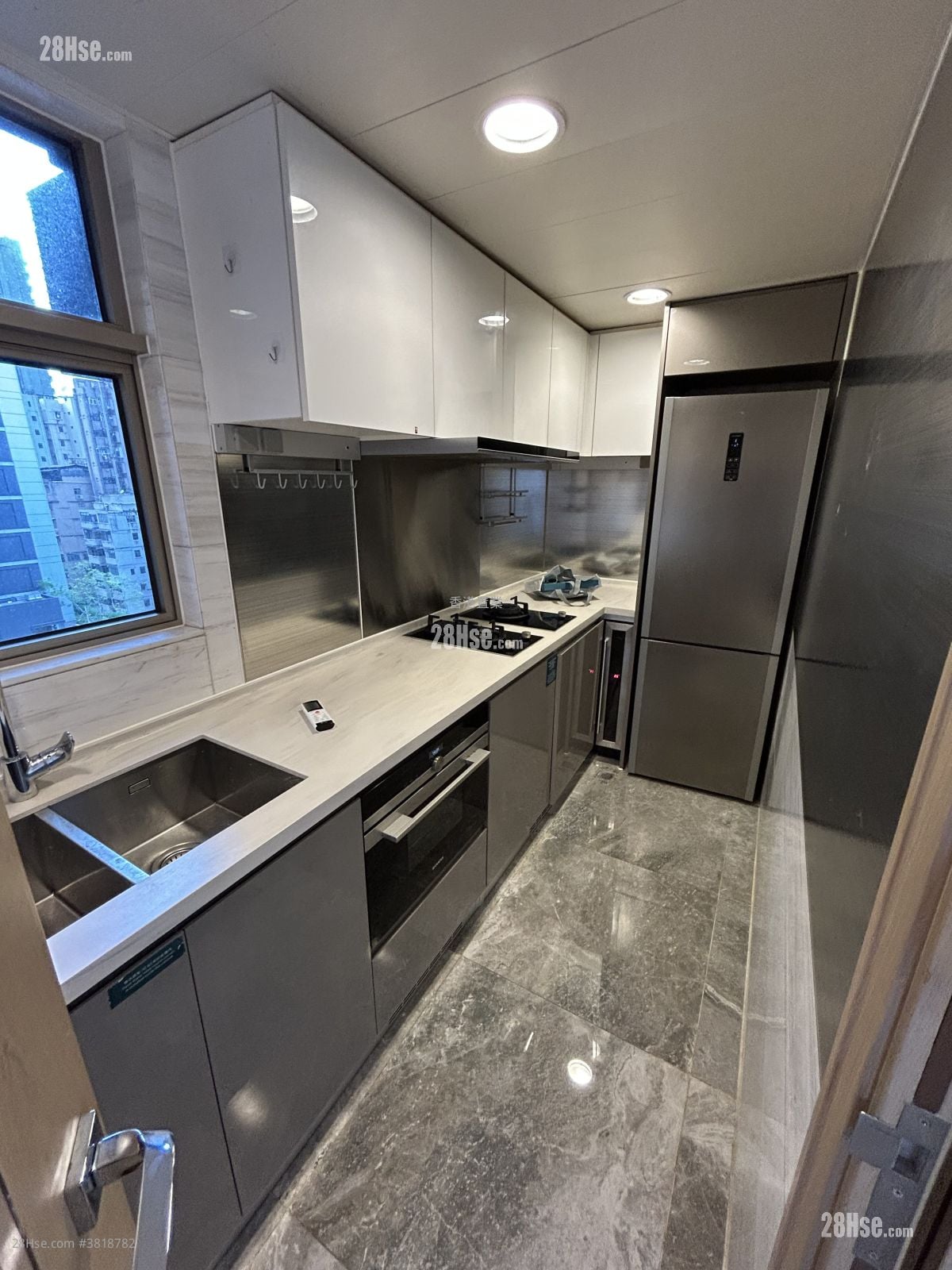 愛海頌 租盤 3 房 , 2 浴室 786 平方呎