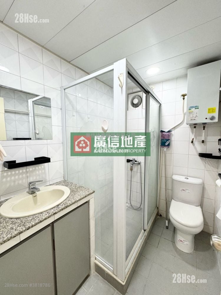 Yuen Fat Building Rental 2 Bedrooms , 1 Bathroom 501 ft²