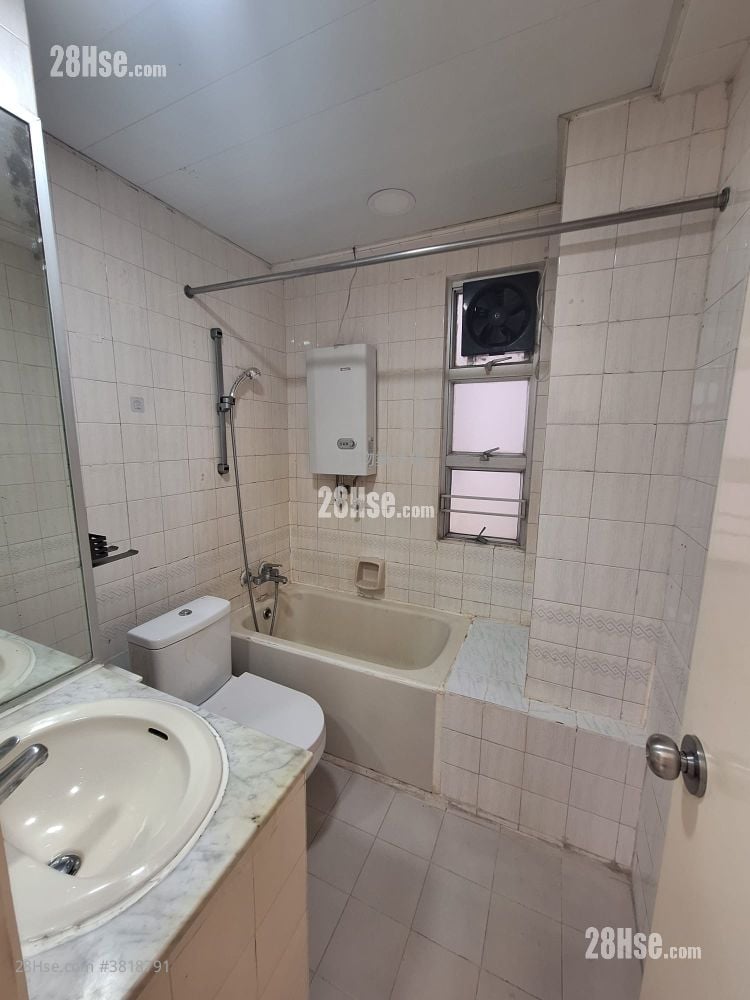 Kam Fung Garden Rental 2 Bedrooms , 1 Bathroom 527 ft²
