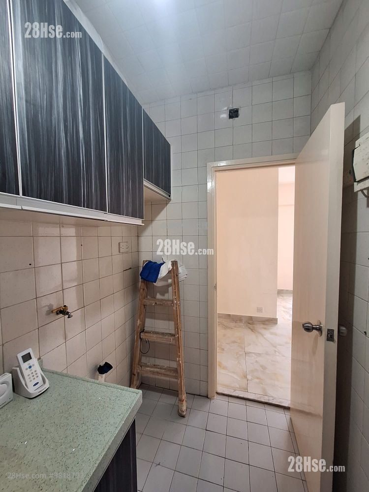 Kam Fung Garden Rental 2 Bedrooms , 1 Bathroom 527 ft²