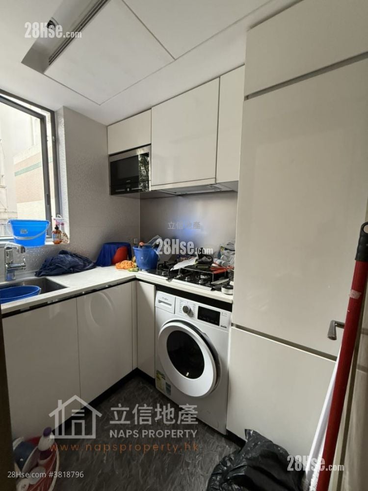 Centrepoint Rental 1 Bedroom , 1 Bathroom 339 ft²