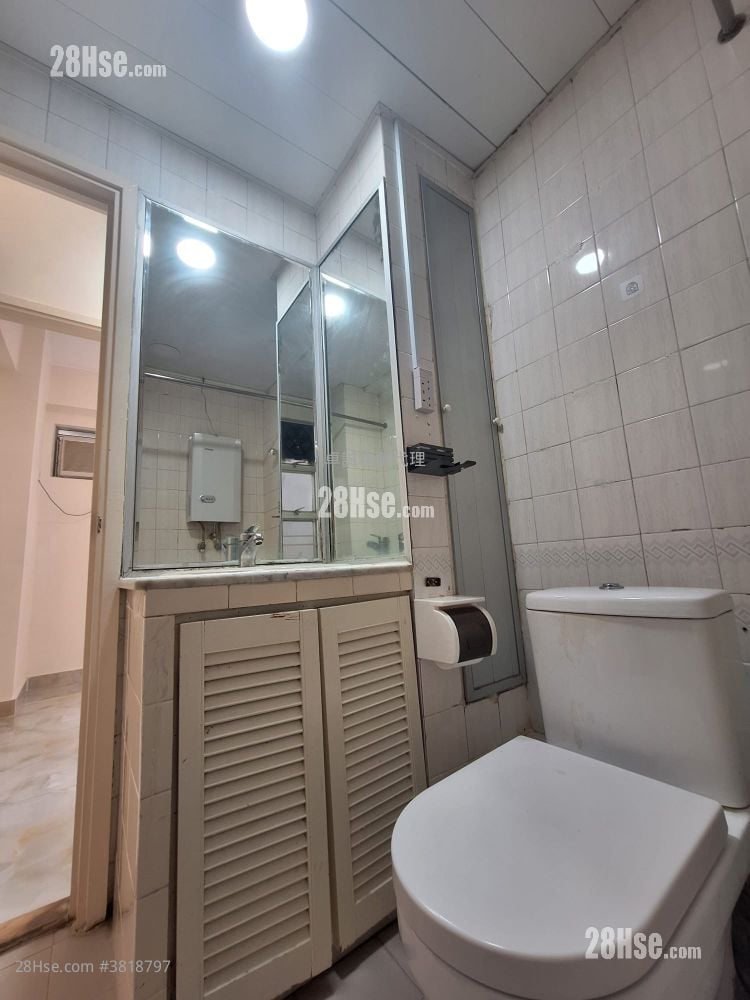 Kam Fung Garden Sell 2 Bedrooms , 1 Bathroom 527 ft²