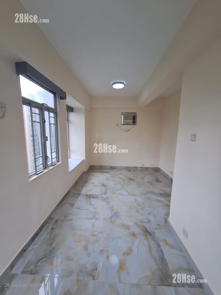 Kam Fung Garden Sell 2 Bedrooms , 1 Bathroom 527 ft²