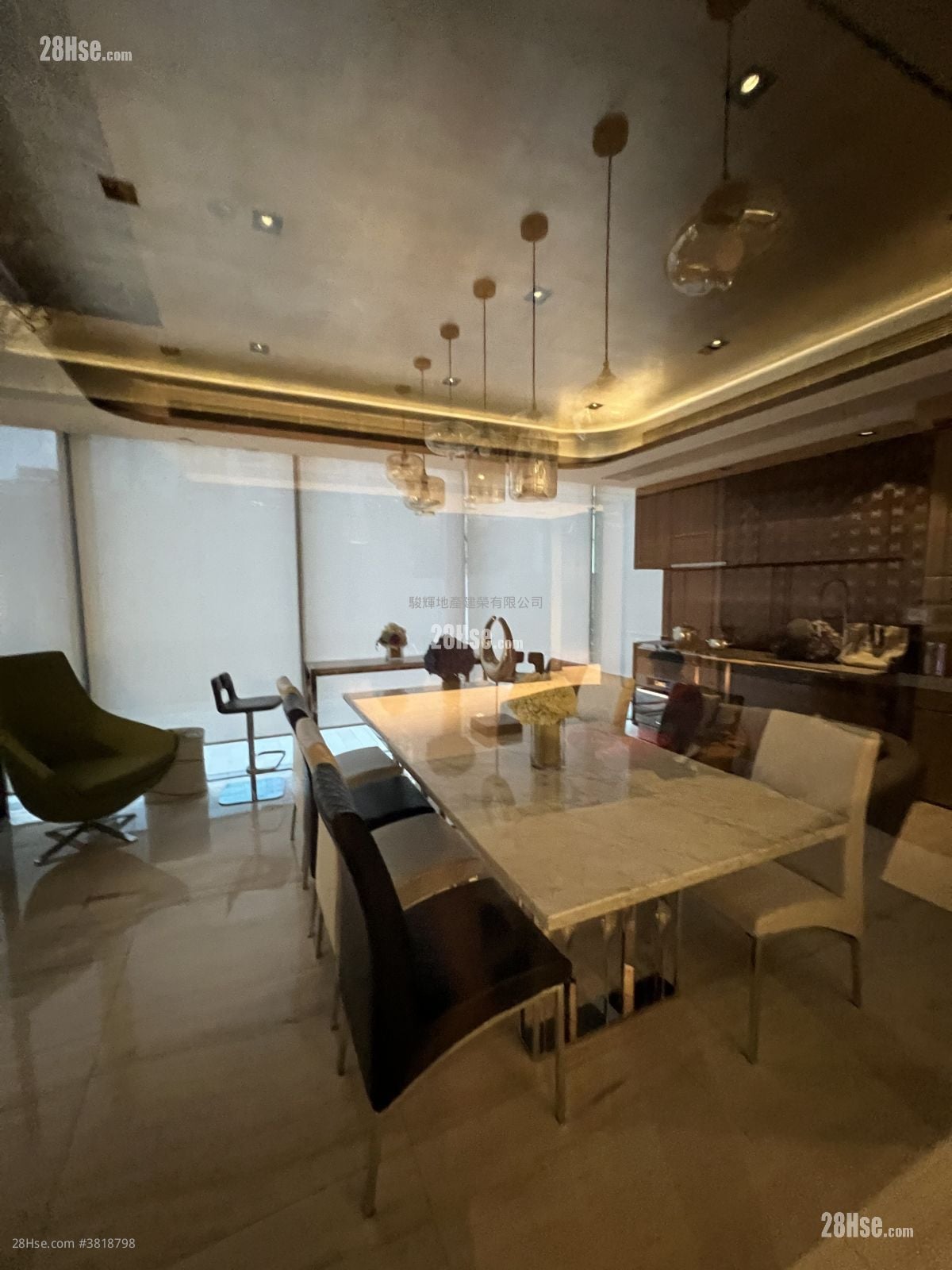 Macpherson Place Rental 2 Bedrooms , 1 Bathroom 561 ft²