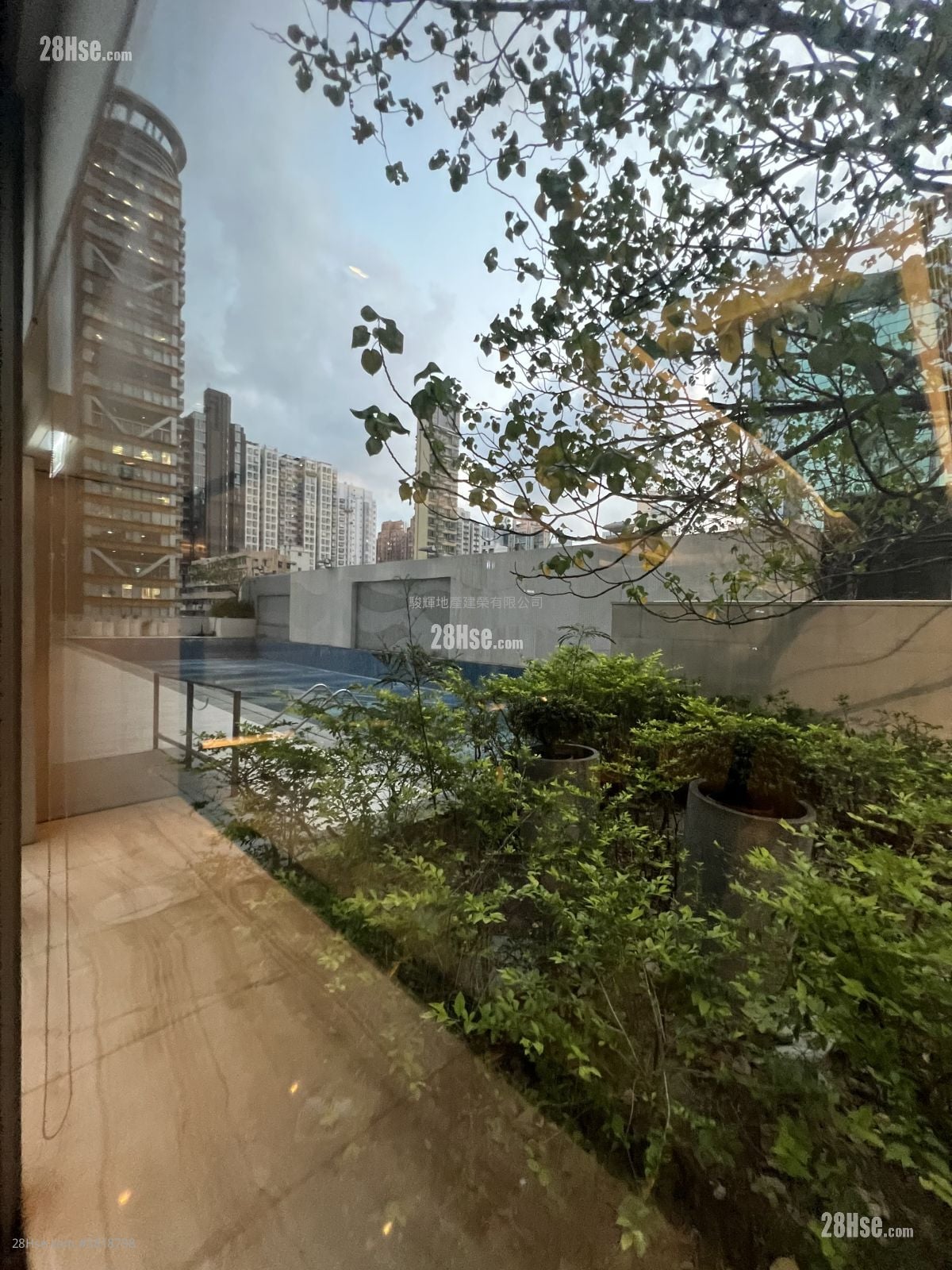 Macpherson Place Rental 2 Bedrooms , 1 Bathroom 561 ft²