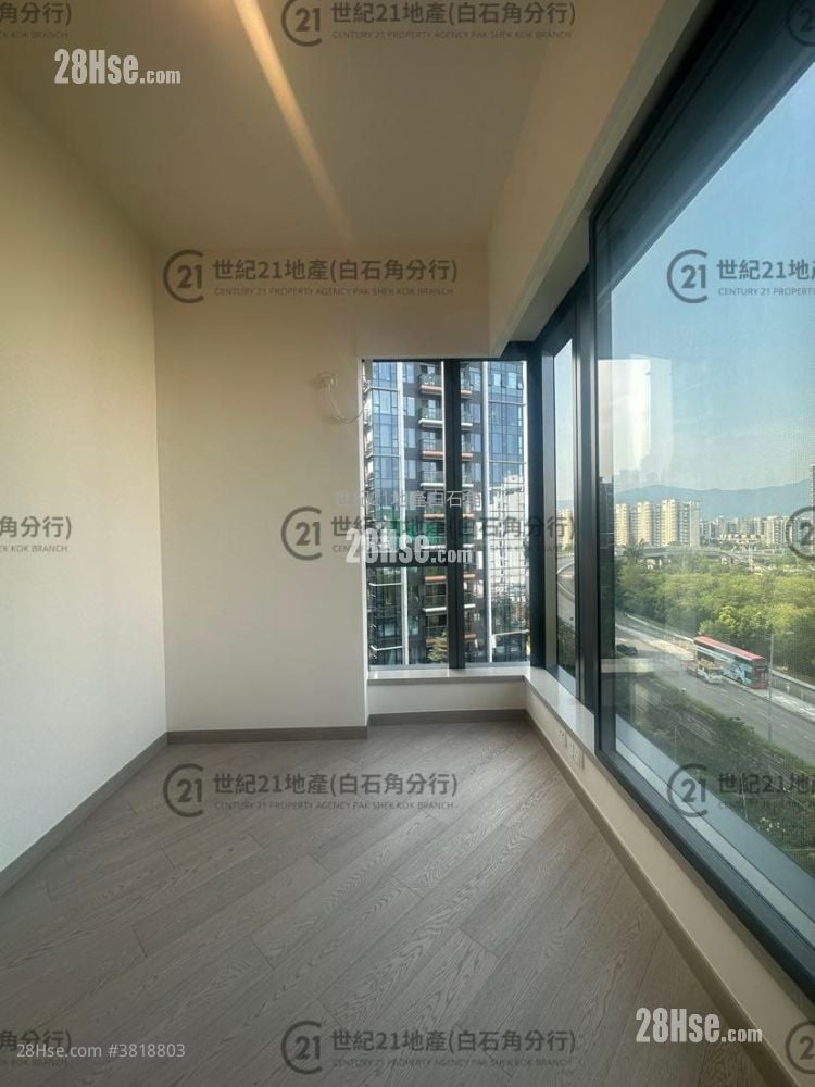 Silicon Hill Rental 3 Bedrooms , 2 Bathrooms 580 ft²