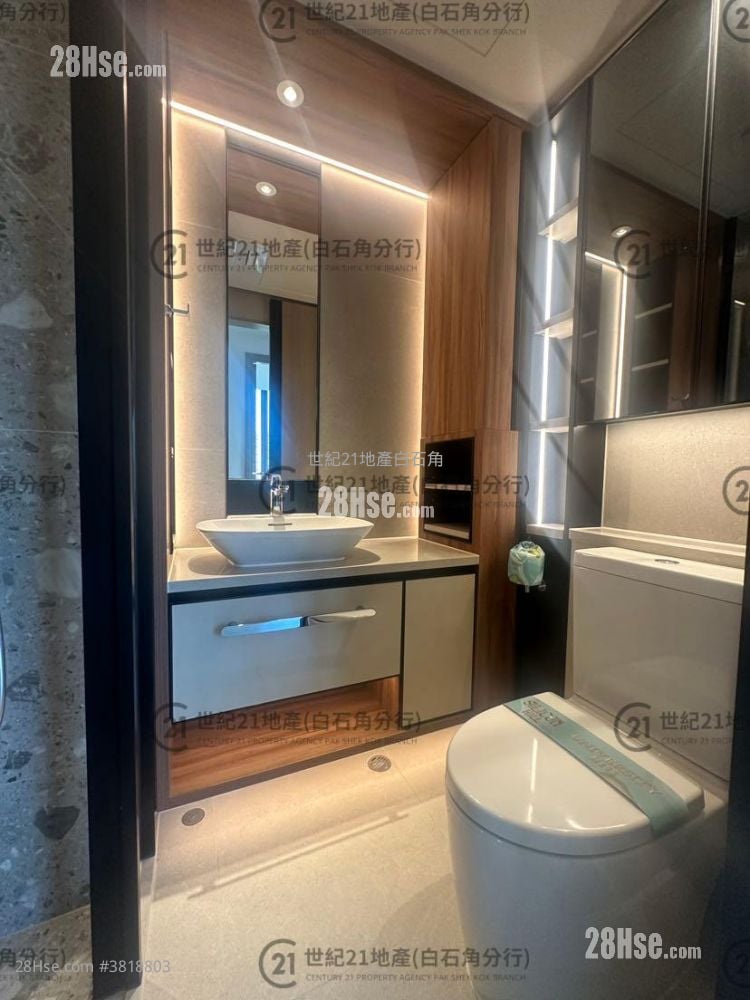 Silicon Hill Rental 3 Bedrooms , 2 Bathrooms 580 ft²