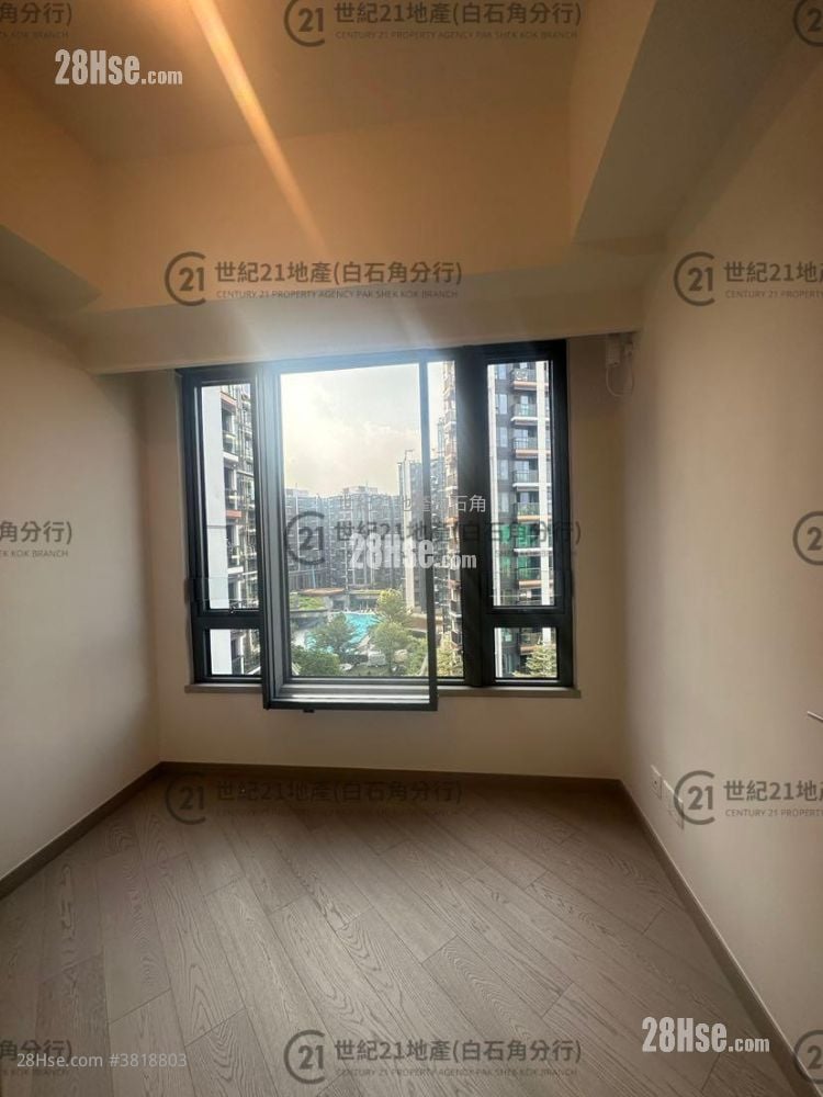 Silicon Hill Rental 3 Bedrooms , 2 Bathrooms 580 ft²