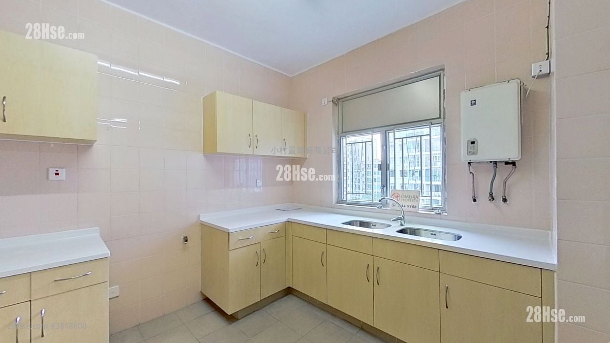 kitchen: 89-91 Broadcast Drive Rental 3 Bedrooms , 2 Bathrooms 2,312 ft²