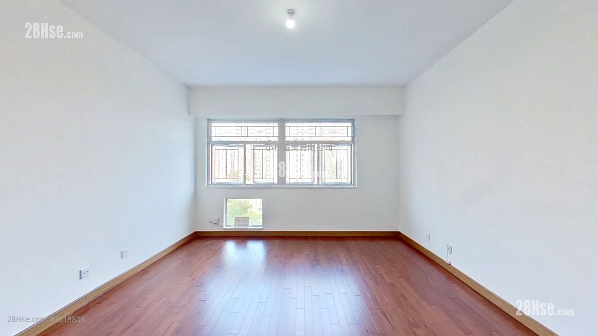 master room: 89-91 Broadcast Drive Rental 3 Bedrooms , 2 Bathrooms 2,312 ft²