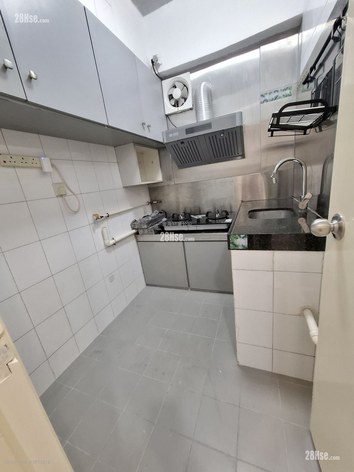 Yuen Fat Building Sell 2 Bedrooms , 1 Bathroom 501 ft²