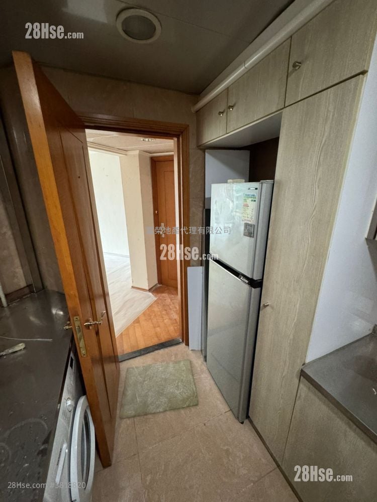 海逸豪园 租盘 4 房 , 2 浴室 880 平方尺