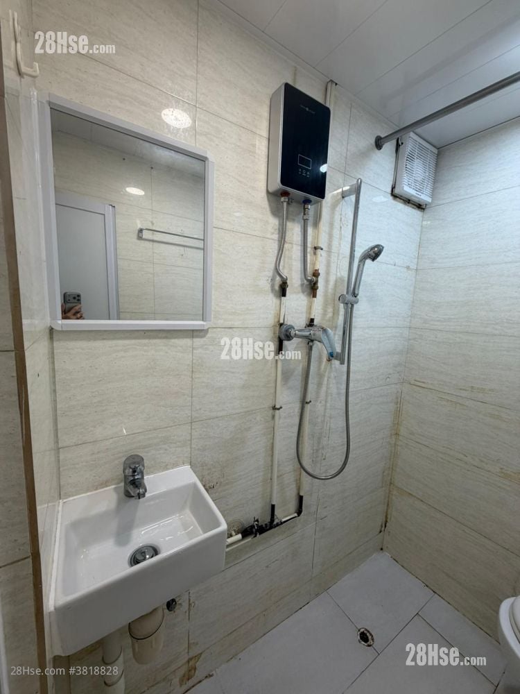 筲箕湾道350号  租盘 2 房 , 1 浴室 300 平方尺