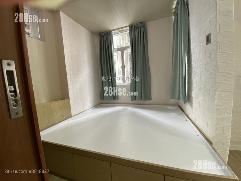 Hong Wah Mansion Sell 1 Bedroom , 1 Bathroom 325 ft²