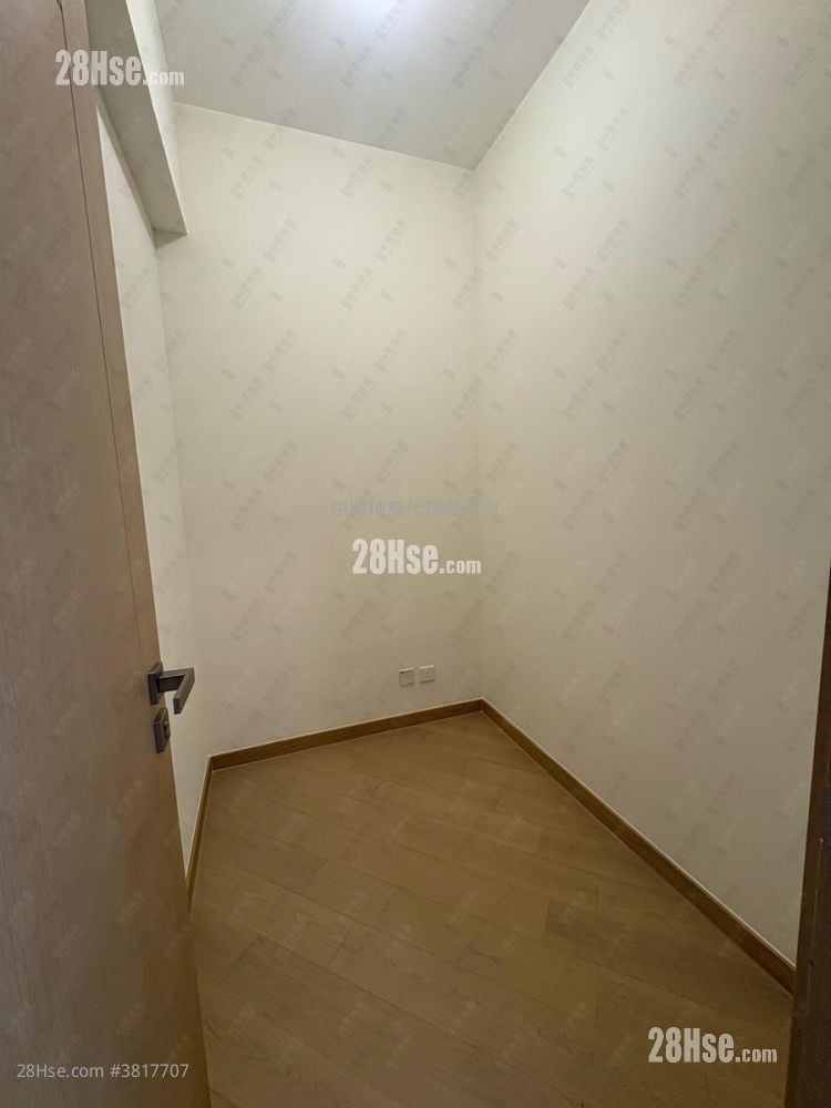 Grand Mayfair  Rental 2 Bedrooms , 1 Bathroom 384 ft²