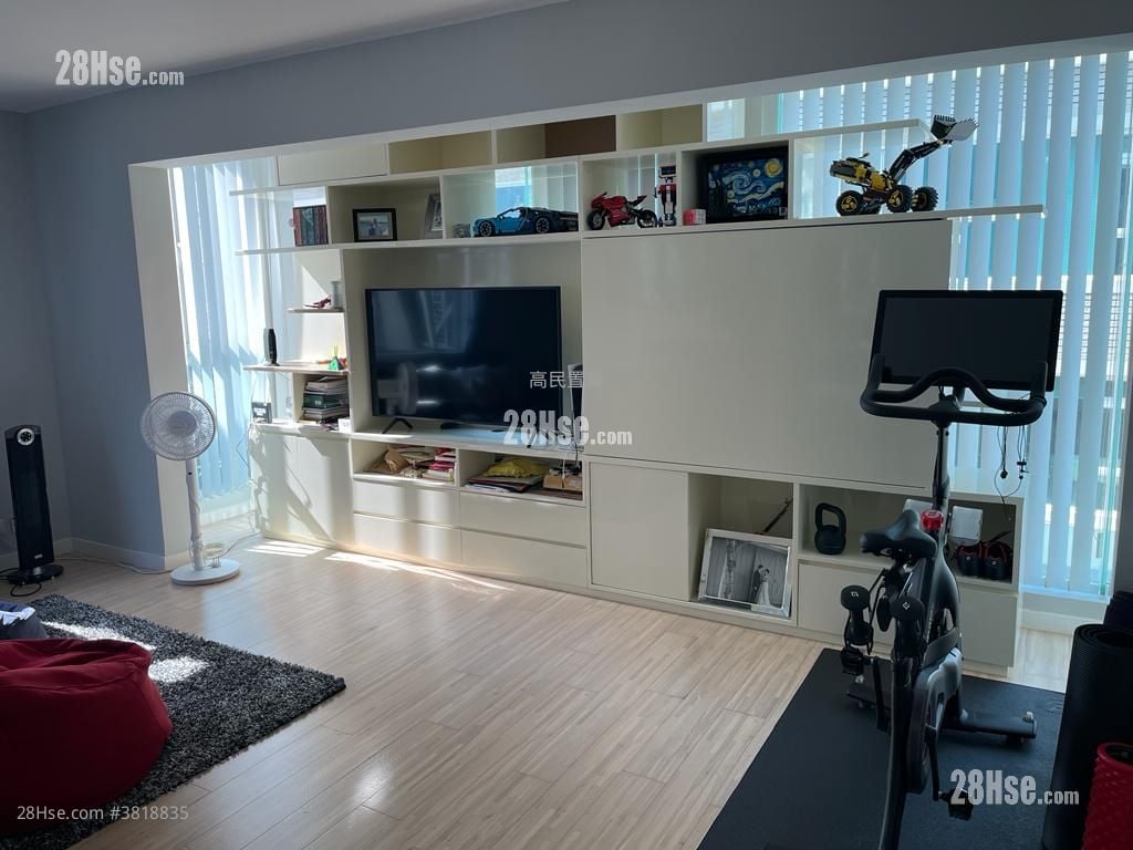 村屋 售盤 4 房 , 3 浴室 2,100 平方呎