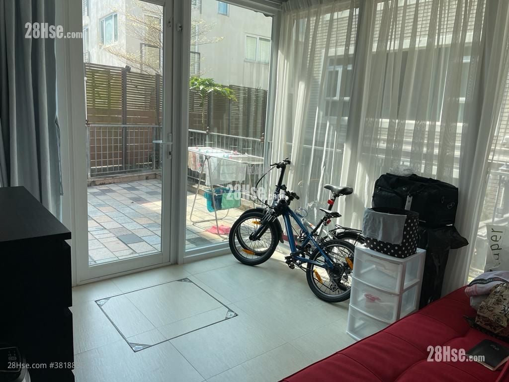 村屋 售盤 4 房 , 3 浴室 2,100 平方呎