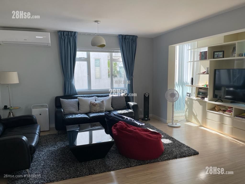 村屋 售盤 4 房 , 3 浴室 2,100 平方呎