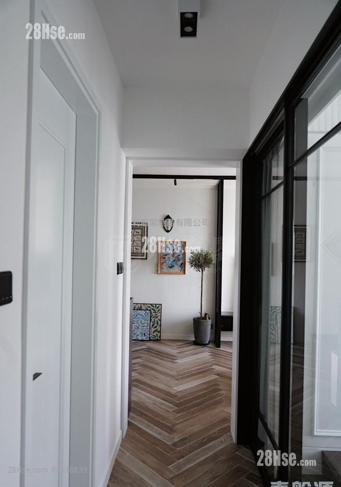 Sorrento Sell 3 Bedrooms , 2 Bathrooms 808 ft²