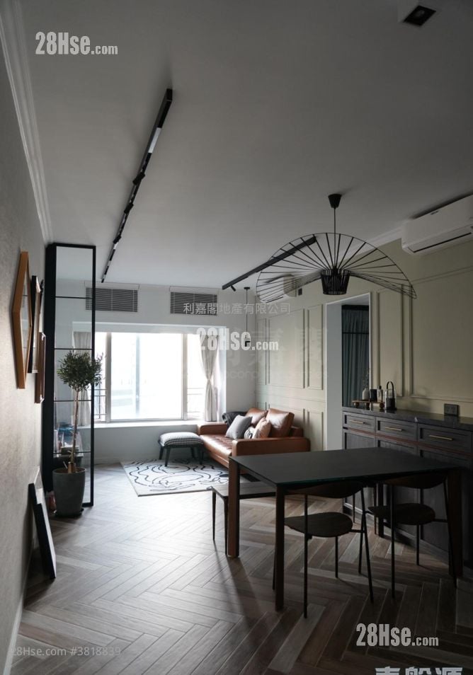 Sorrento Sell 3 Bedrooms , 2 Bathrooms 808 ft²