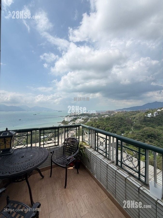 Palatial Coast Rental 5+ Bedrooms , 4 Bathrooms 2,209 ft²