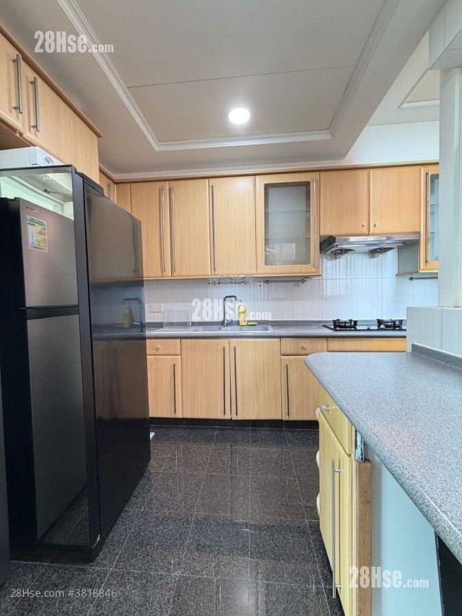 Palatial Coast Rental 5+ Bedrooms , 4 Bathrooms 2,209 ft²