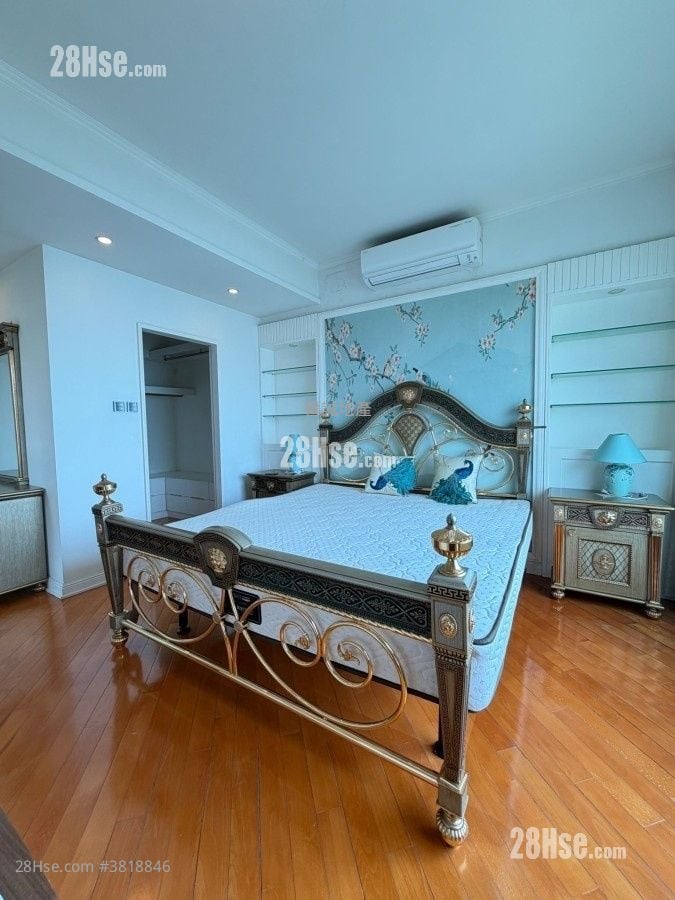 Palatial Coast Rental 5+ Bedrooms , 4 Bathrooms 2,209 ft²