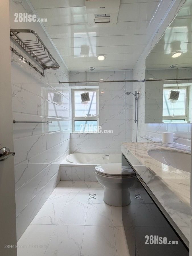 Palatial Coast Rental 5+ Bedrooms , 4 Bathrooms 2,209 ft²