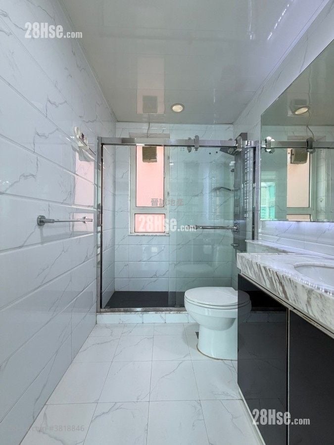 Palatial Coast Rental 5+ Bedrooms , 4 Bathrooms 2,209 ft²