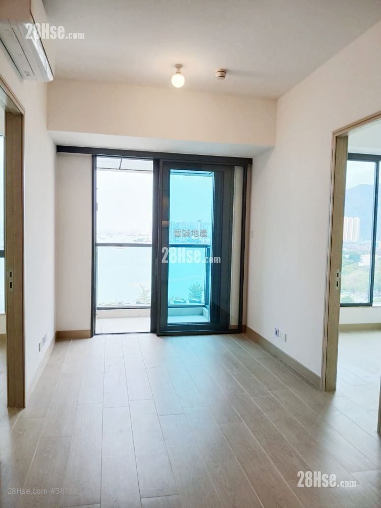 Gold Coast Bay Rental 2 Bedrooms , 1 Bathroom 450 ft²