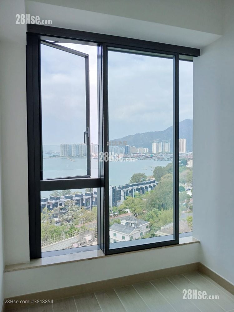 Gold Coast Bay Rental 2 Bedrooms , 1 Bathroom 450 ft²