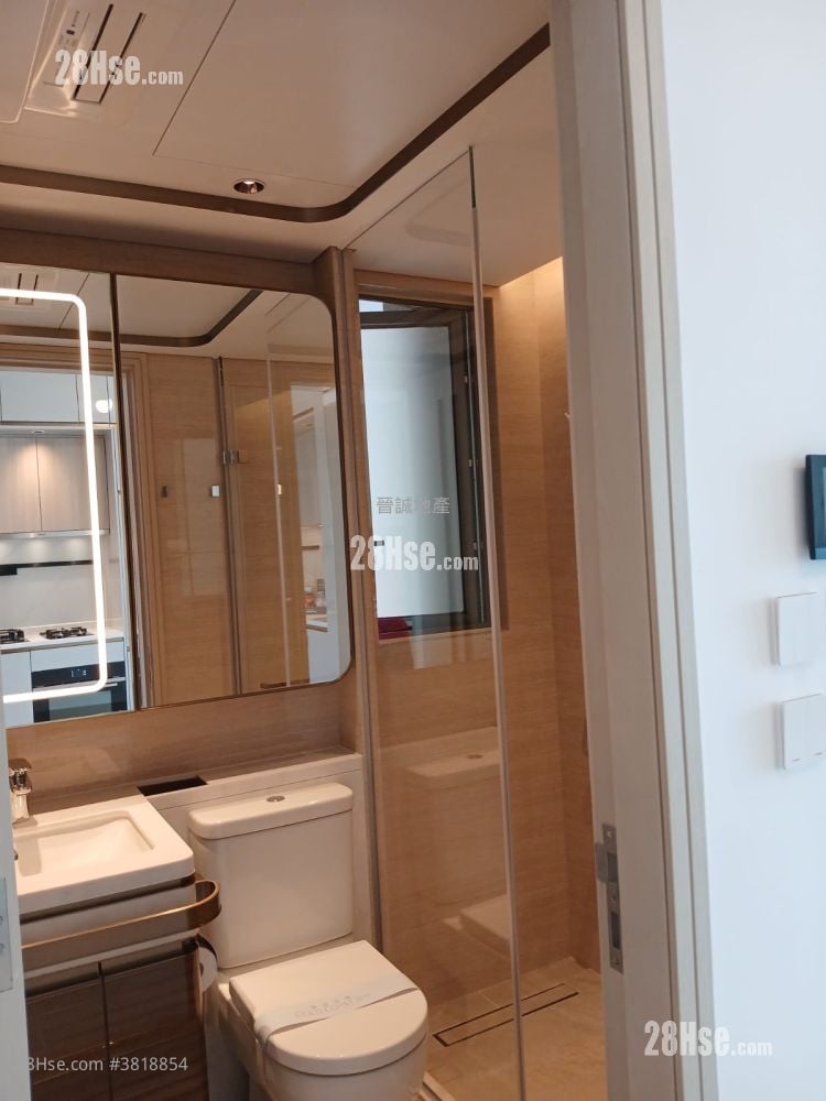 Gold Coast Bay Rental 2 Bedrooms , 1 Bathroom 450 ft²