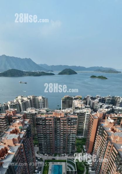 Centra Horizon Sell 2 Bedrooms , 1 Bathroom 556 ft²