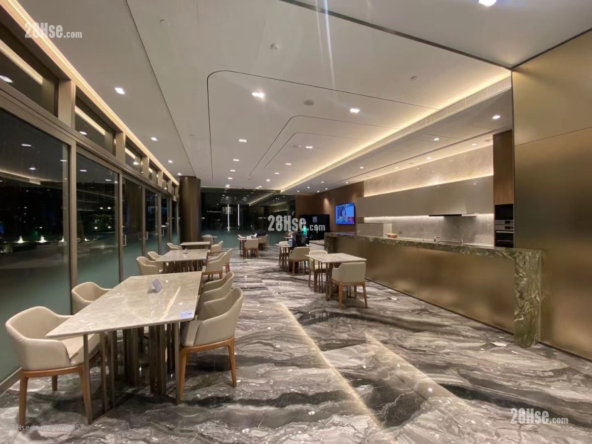 Centra Horizon Sell 2 Bedrooms , 1 Bathroom 556 ft²