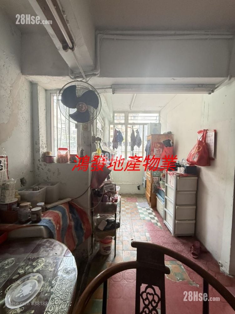 Lung Wa Building Sell 3 Bedrooms , 1 Bathroom 629 ft²