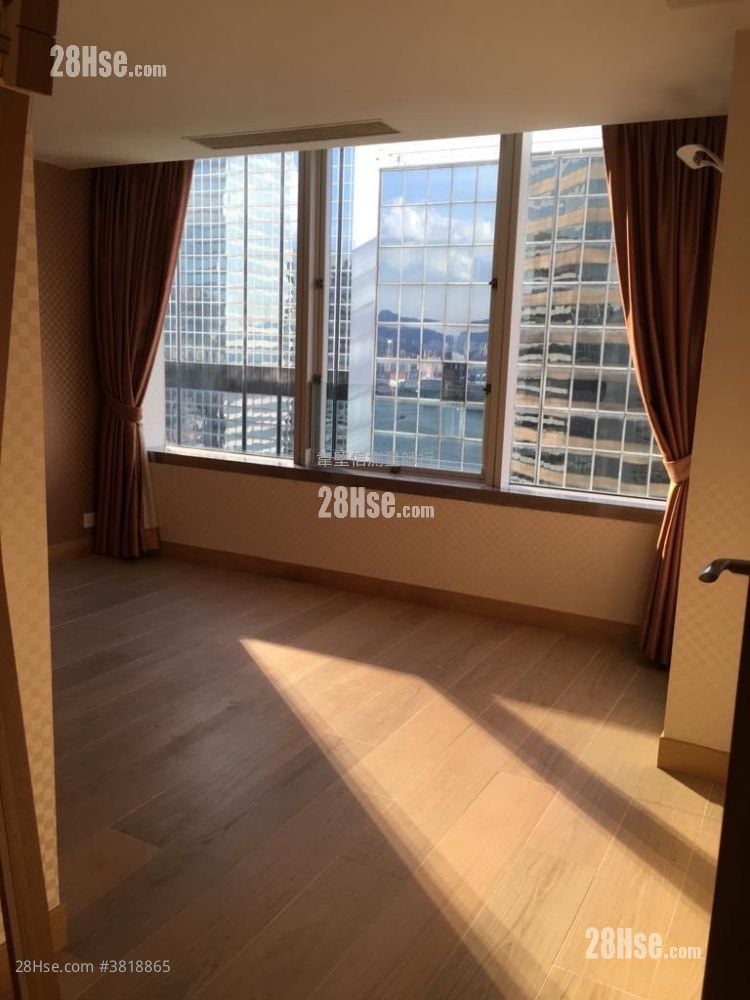 Convention Plaza Sell 1 Bedroom 565 ft²