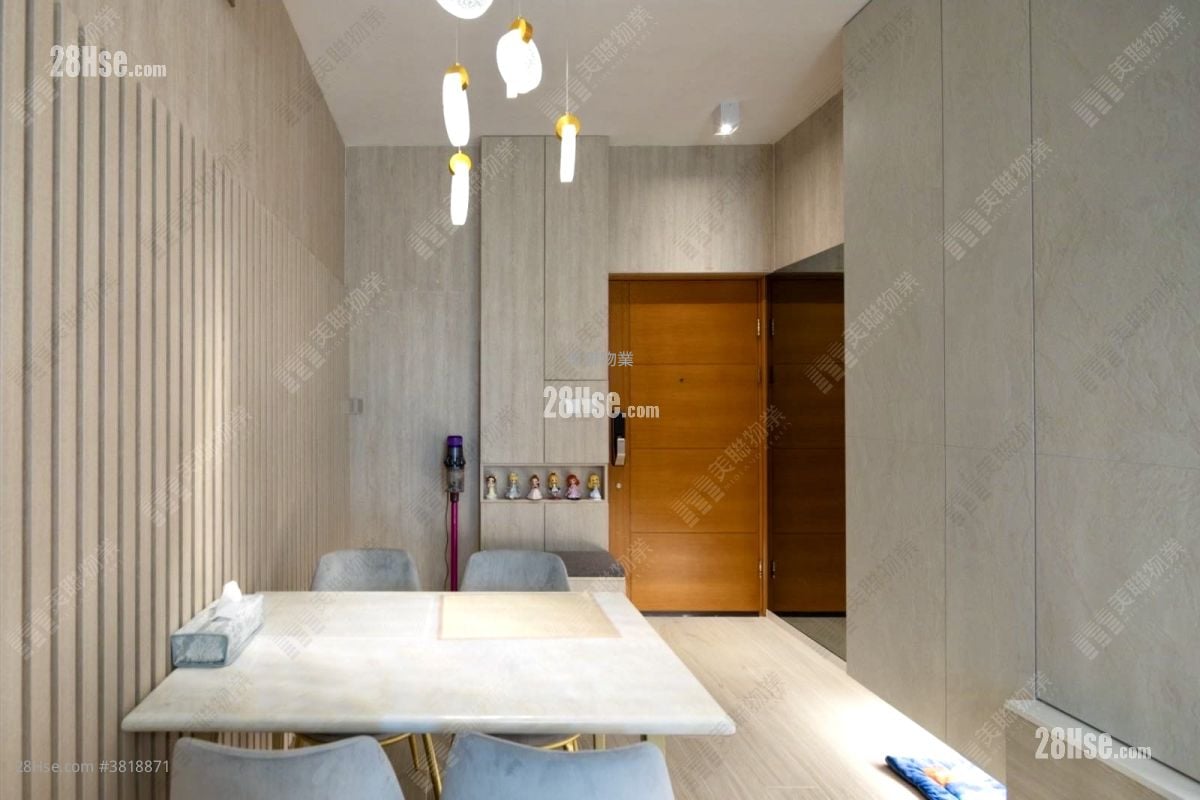 萬景峯 售盤 2 房 , 1 浴室 505 平方呎