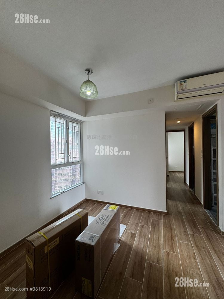 Metroregalia Rental 3 Bedrooms , 1 Bathroom 464 ft²