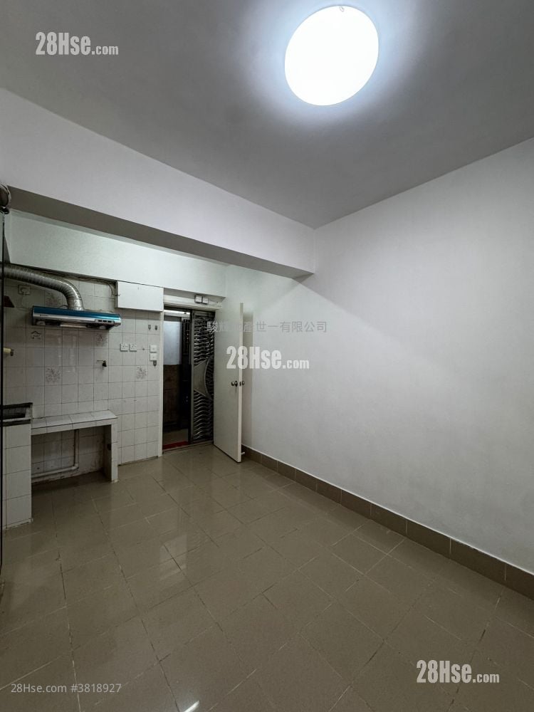 Cheung Hing Mansion Rental Studio , 1 Bathroom 210 ft²