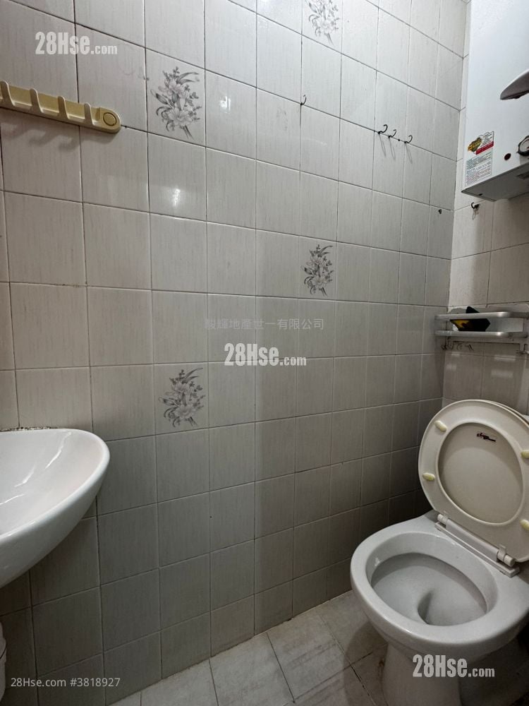 Cheung Hing Mansion Rental Studio , 1 Bathroom 210 ft²