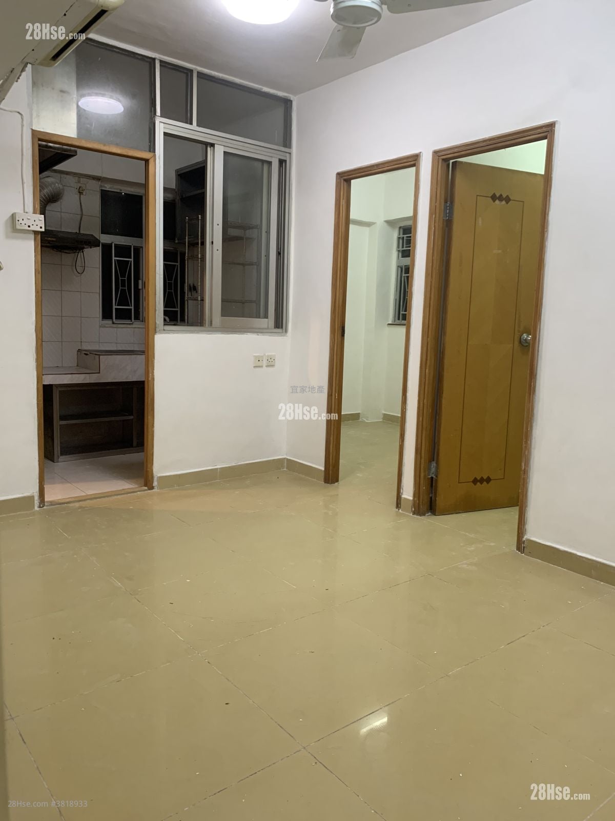 永耀大楼 租盘 350 平方尺