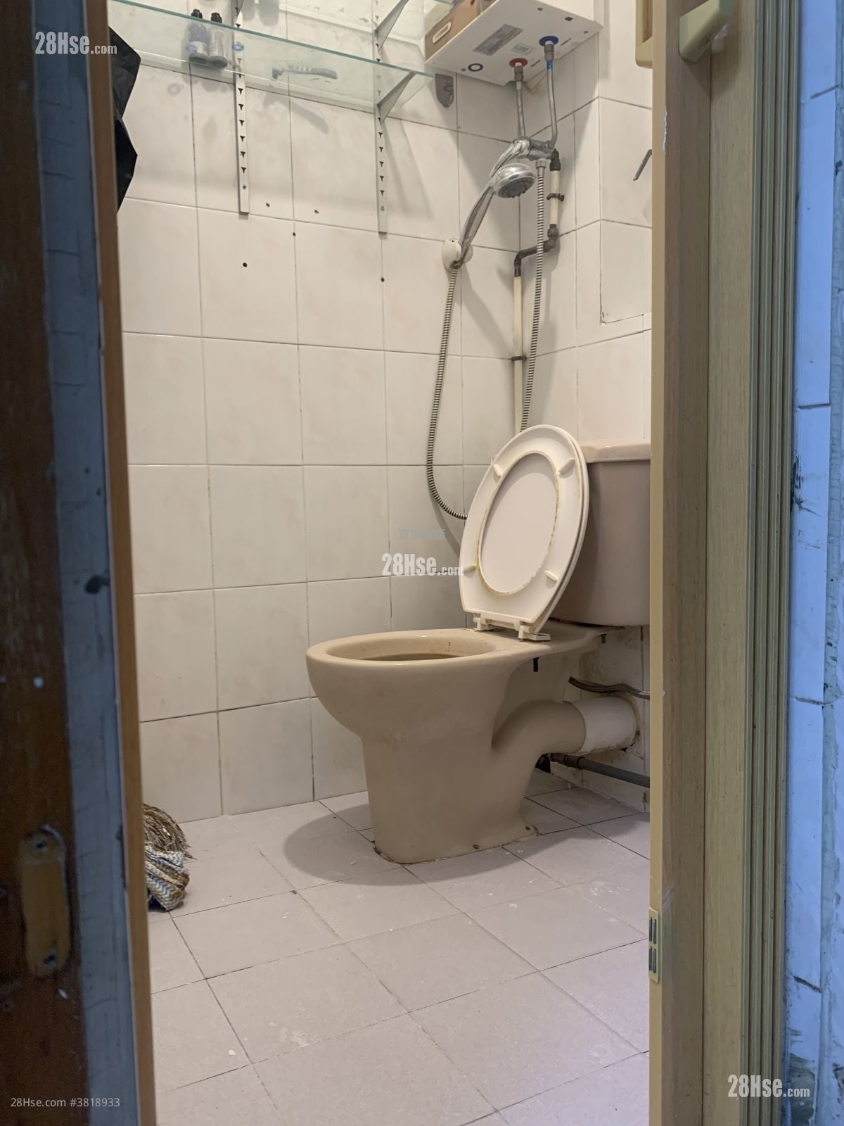 永耀大楼 租盘 350 平方尺