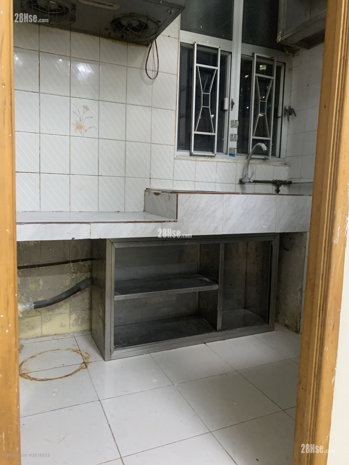 永耀大楼 租盘 350 平方尺