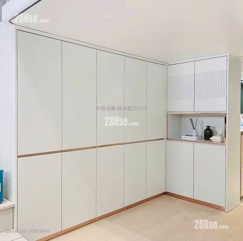 The Ascent Sell Studio , 1 Bathroom 276 ft²