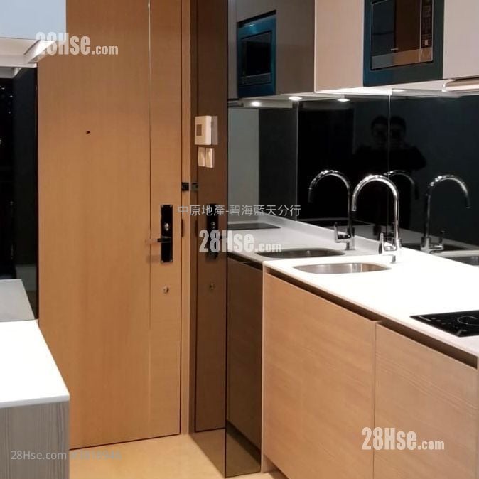 The Ascent Sell Studio , 1 Bathroom 276 ft²